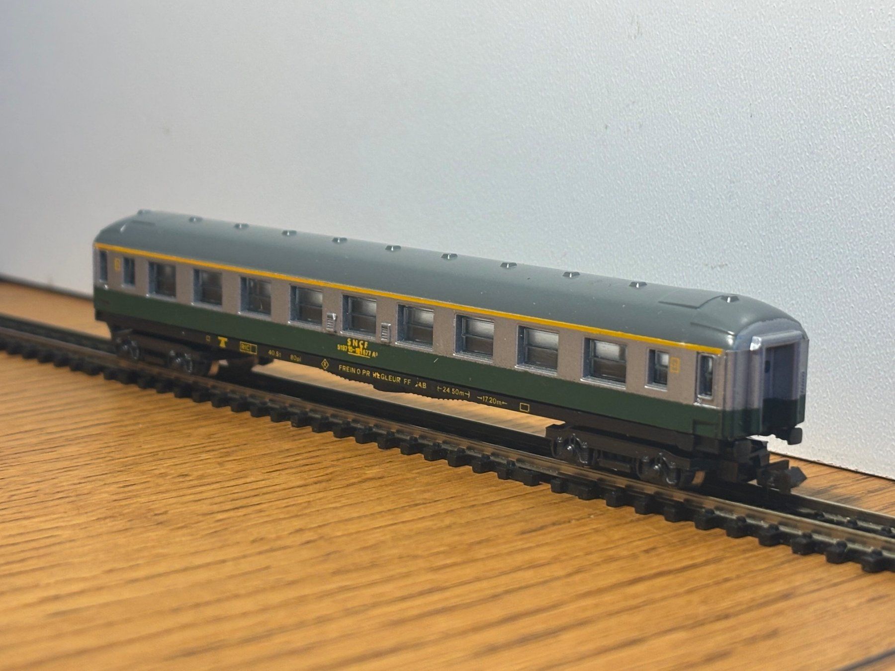 Modellini di ferrovie: e1560: SNCF Personenwagen (Spur N) – Nuovo (secondo la descrizione) da Birsfelden venduto da Birs_25 1