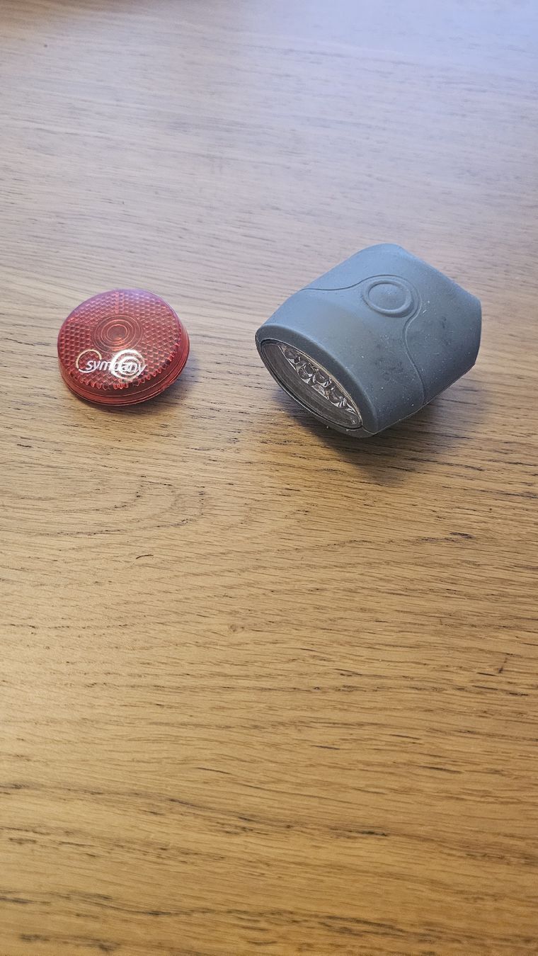 Pezzi di ricambio: Velolicht mit Batterien – Usato da Dottikon venduto da b-brain