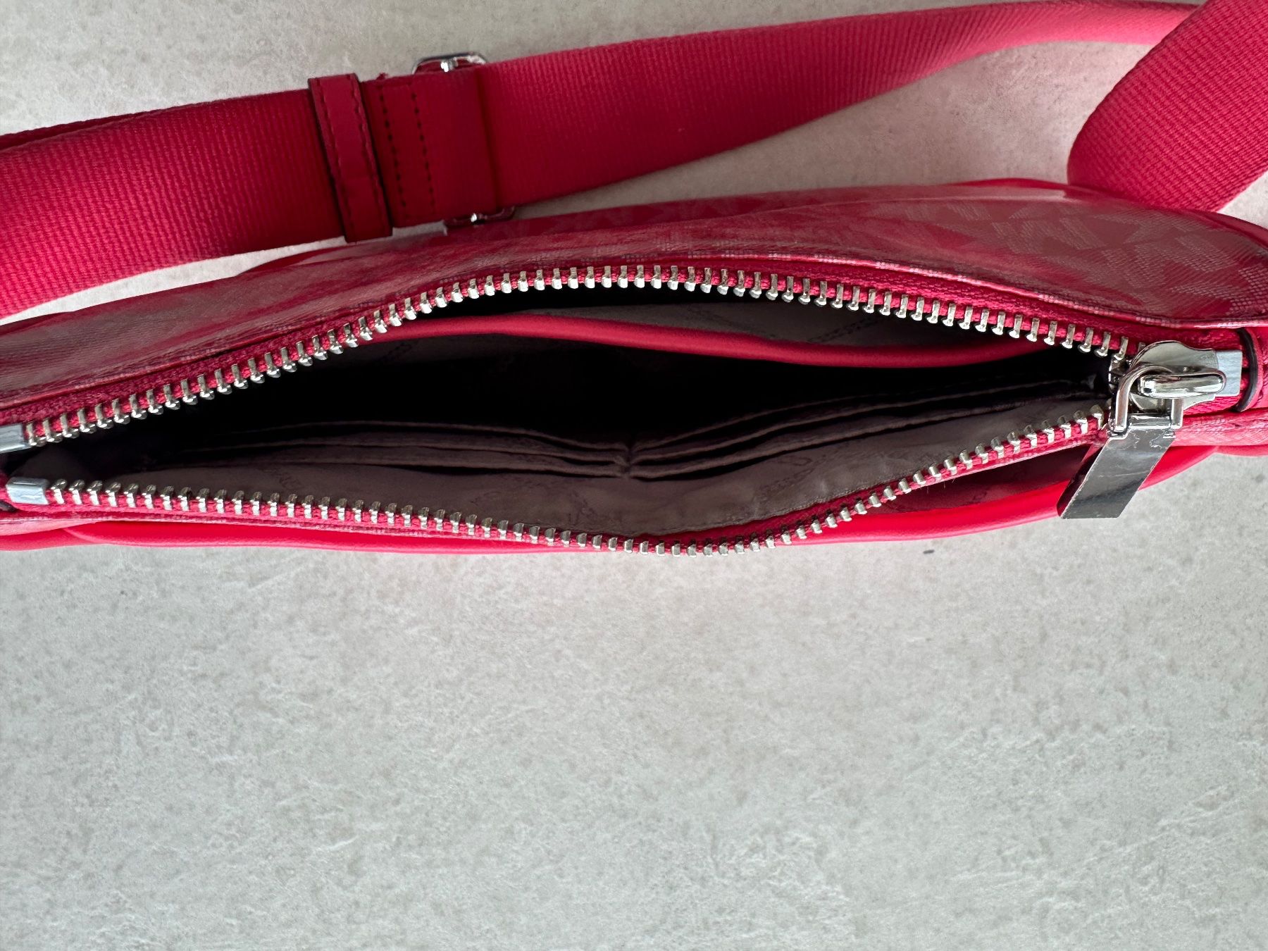 Michael Kors Borse da donna: Michael Kors Handtasche – Usato da Unterterzen venduto da mor_nv9n 4
