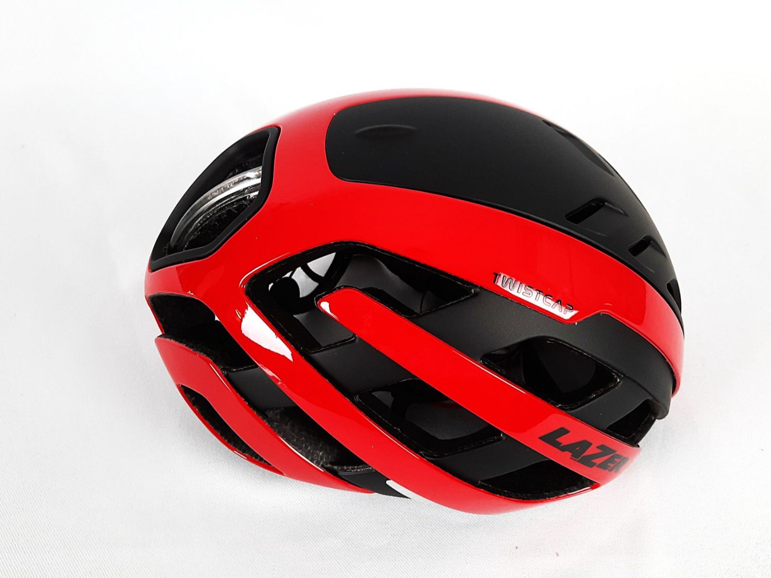 Caschi: LAZER-Sport-Century-Helmet-Rot – Nuovo (secondo la descrizione) da Beinwil am See venduto da Restwert_Beinwil 1