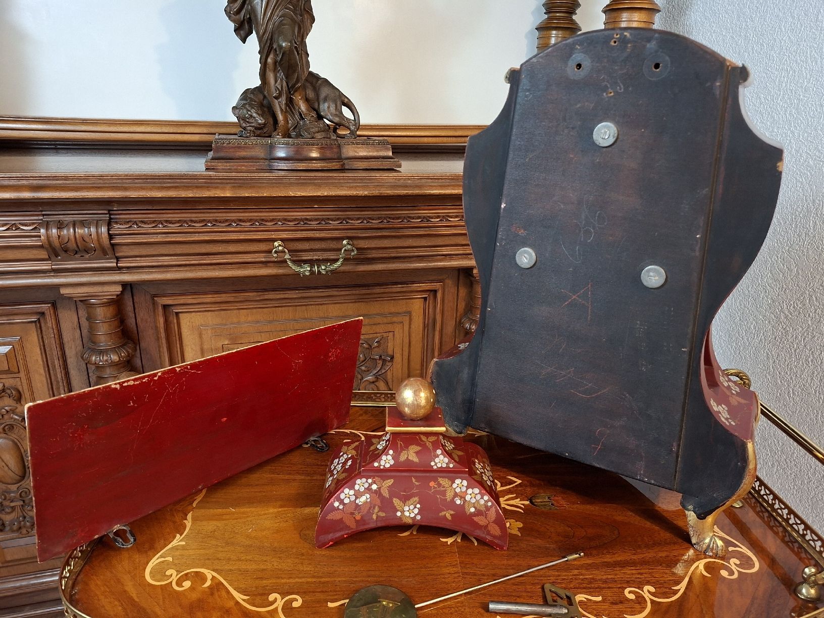 Zenith Orologi da terra & Orologi da parete: Grosse antike Neuchâteloise Pendule "Zenith"  mit Konsole – Usato da Steffisburg venduto da ZeitReise_ 2