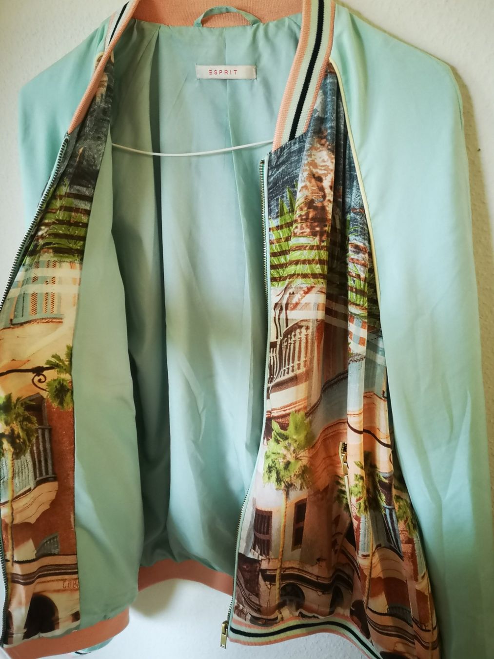 Esprit Giacche: Leichter ESPRIT Jacke Gr.L /40 – Usato da Oberengstringen venduto da dor_f5l6 2