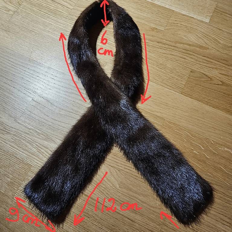 Foulard & Sciarpe: Véritable écharpe en Vison, excellent état  – Usato da Orbe venduto da Adaline.64