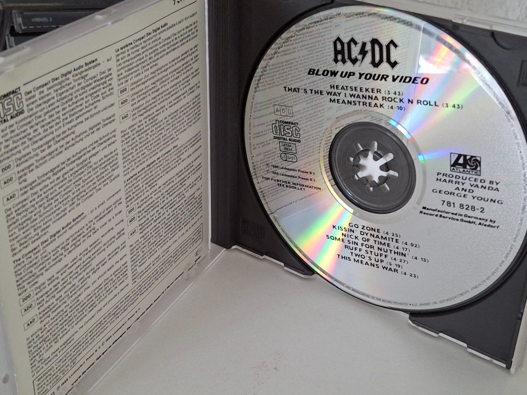 CD: CD AC/DC - Blow Up Your Video - – Usato da Aarberg venduto da Jackup1 2