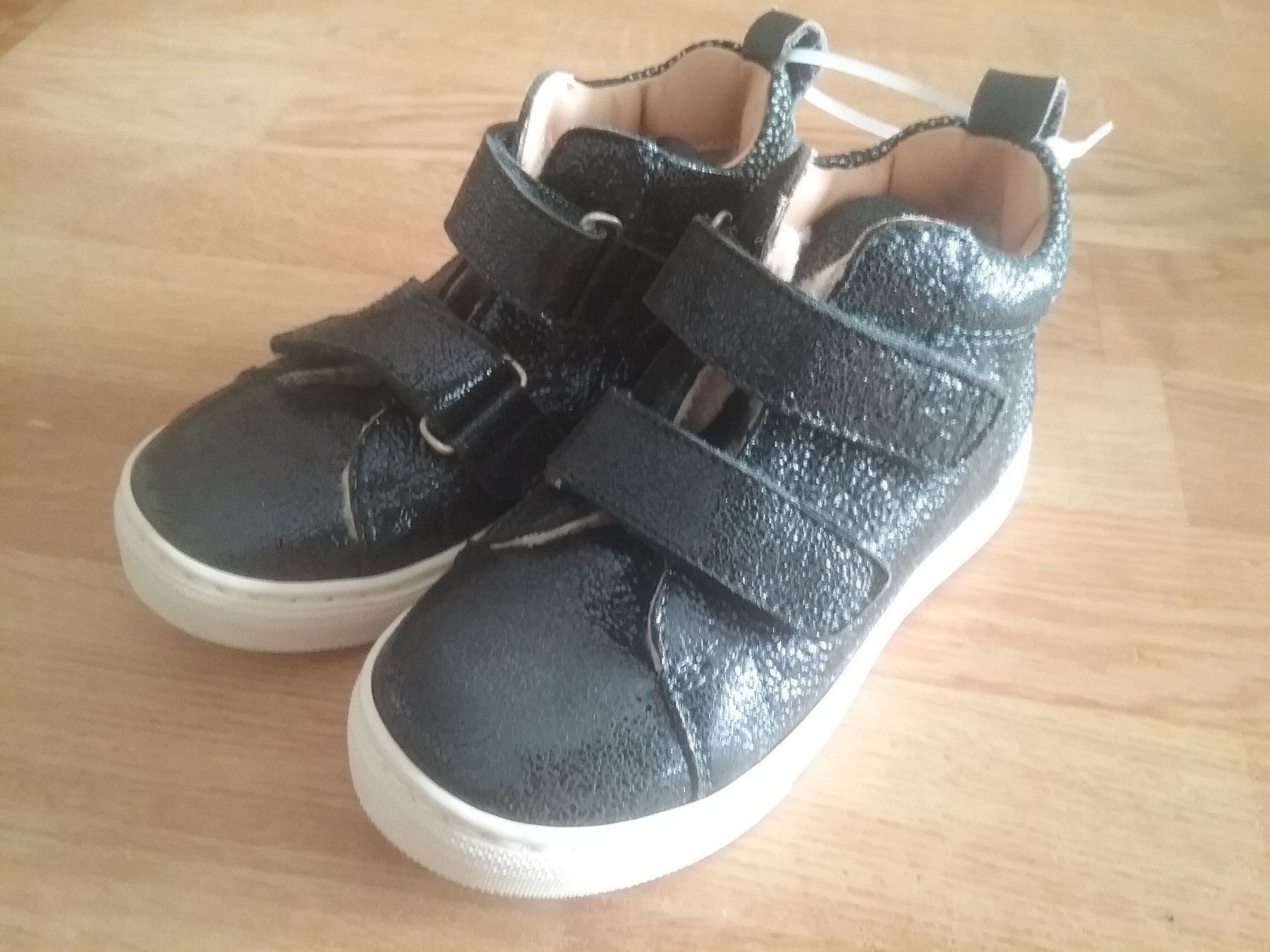 Schuhe für Jungen: ☆Neue, herzige Klettschuhe Gr.24☆ – Neu (gemäss Beschreibung) aus Zürich von lehmi1