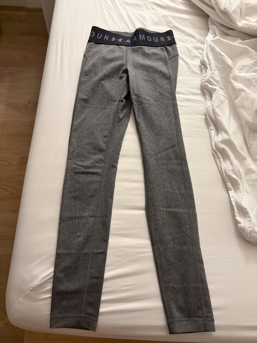 Under Armour Leggings: Under Armour Leggings, Grau meliert, Gr. S – Usato da Ebnat-Kappel venduto da Mzottli 2