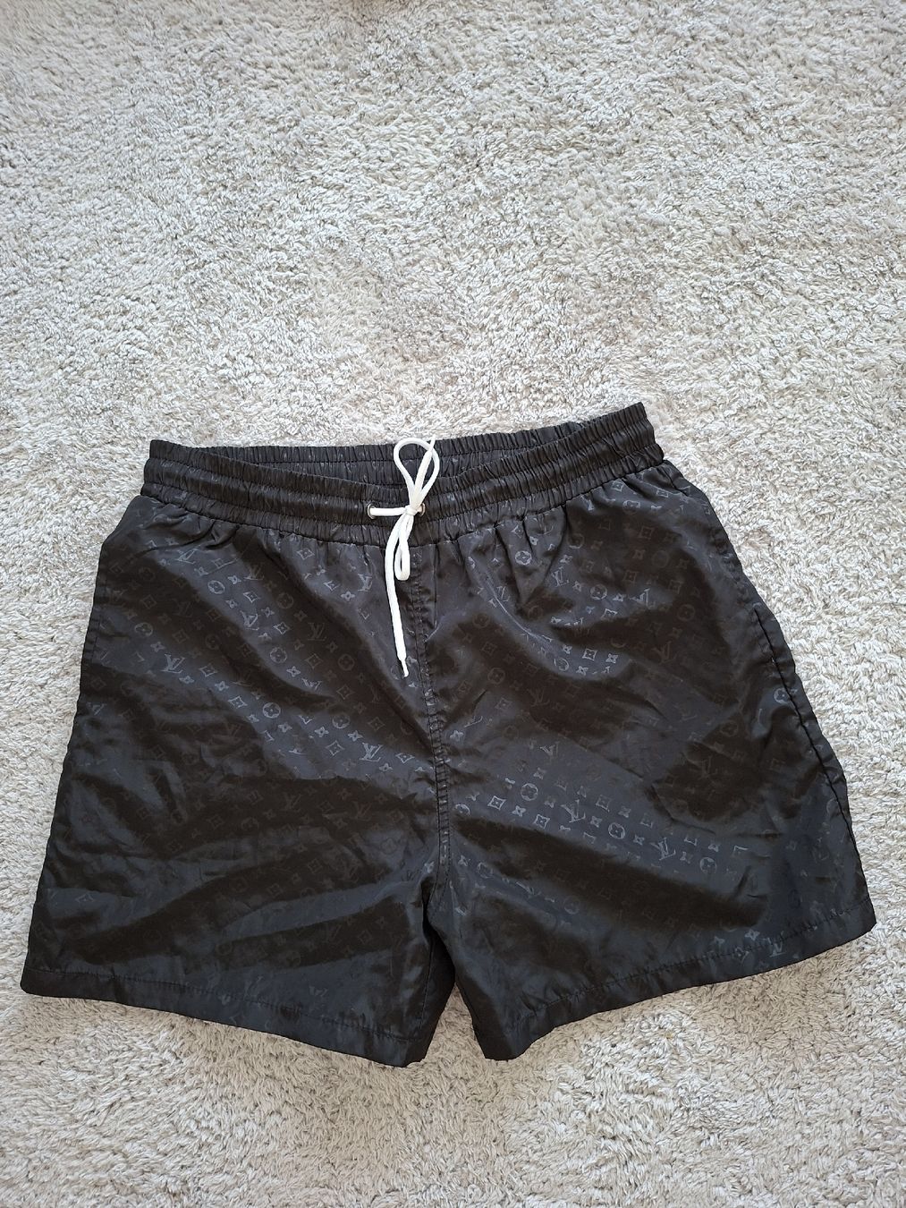 Hosen: Shorts noir taille L  – Gebraucht aus Renens VD von ser_j2fn