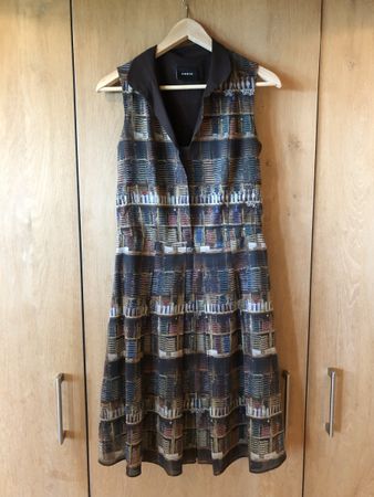Akris Besonderheit: Kleid mit Garn- Print Gr S