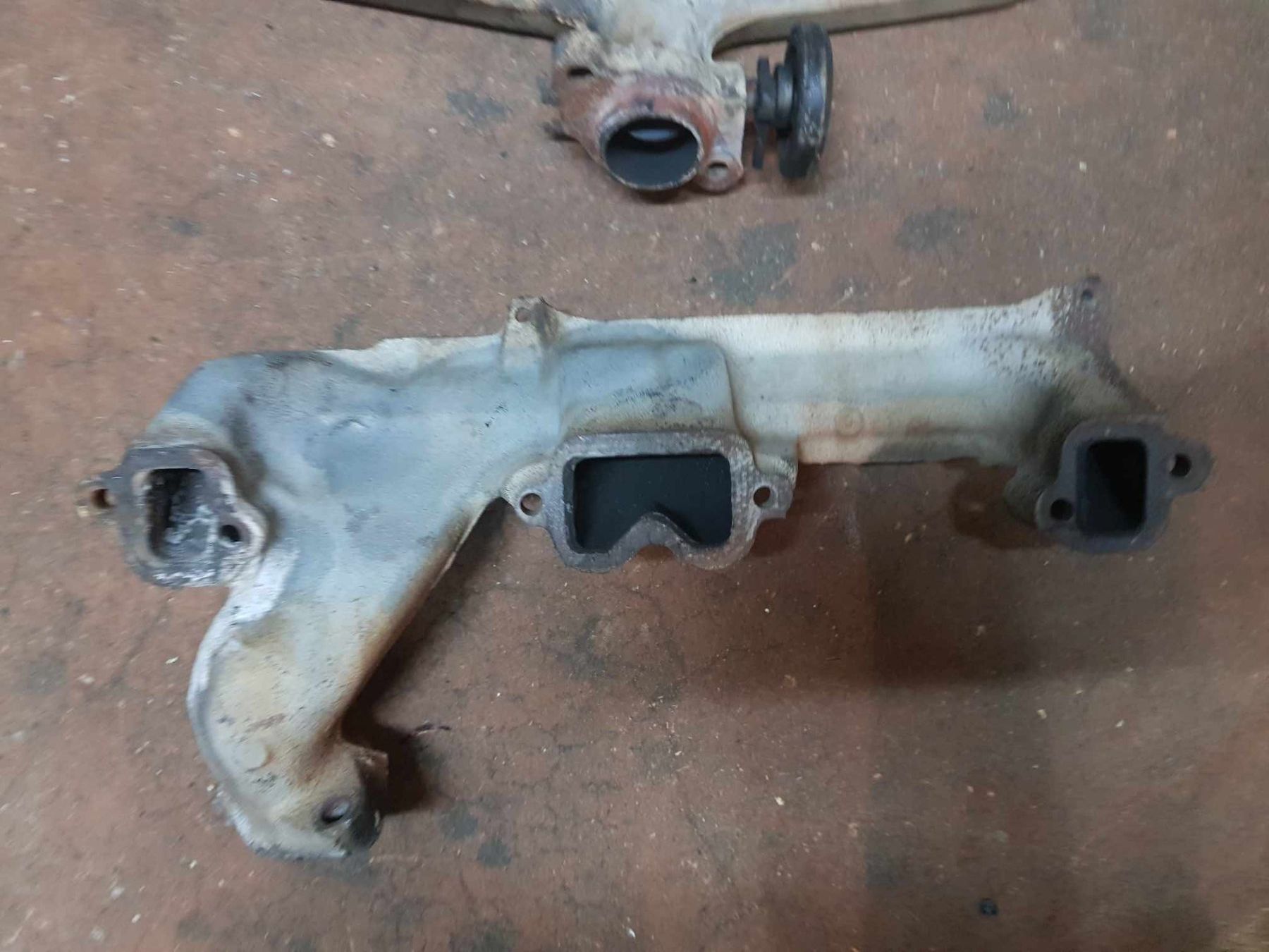Mopar Sistemi di scarico: Auspuffkollektore Mopar Small Block – Usato da Niedergösgen venduto da usc_tt5r 5