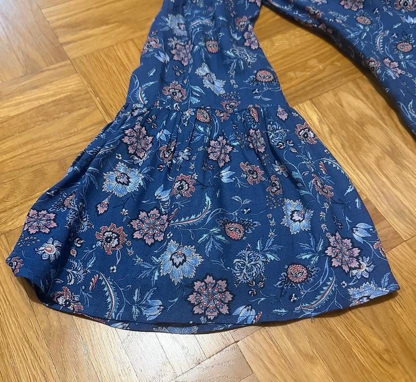 Esprit Tops: Blouse Esprit fleurie taille S 100% viscose – Neuf (Voir description) à Lausanne par loi_8msc 1