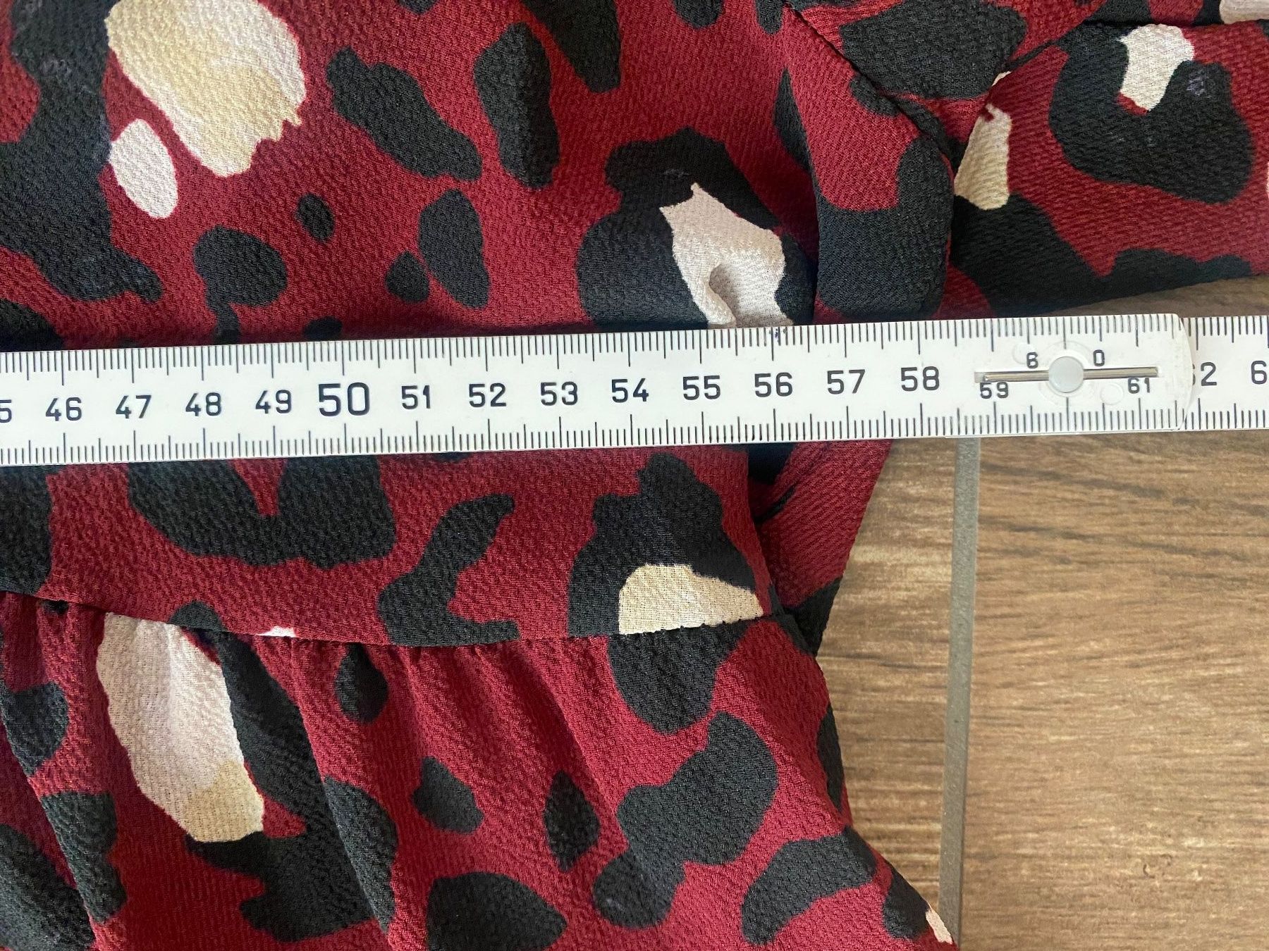 Boohoo Robes: Boohoo Kleid mit Muster bordeaux Gr. 52 – D'occasion à Pratteln par a23_j2gs 5