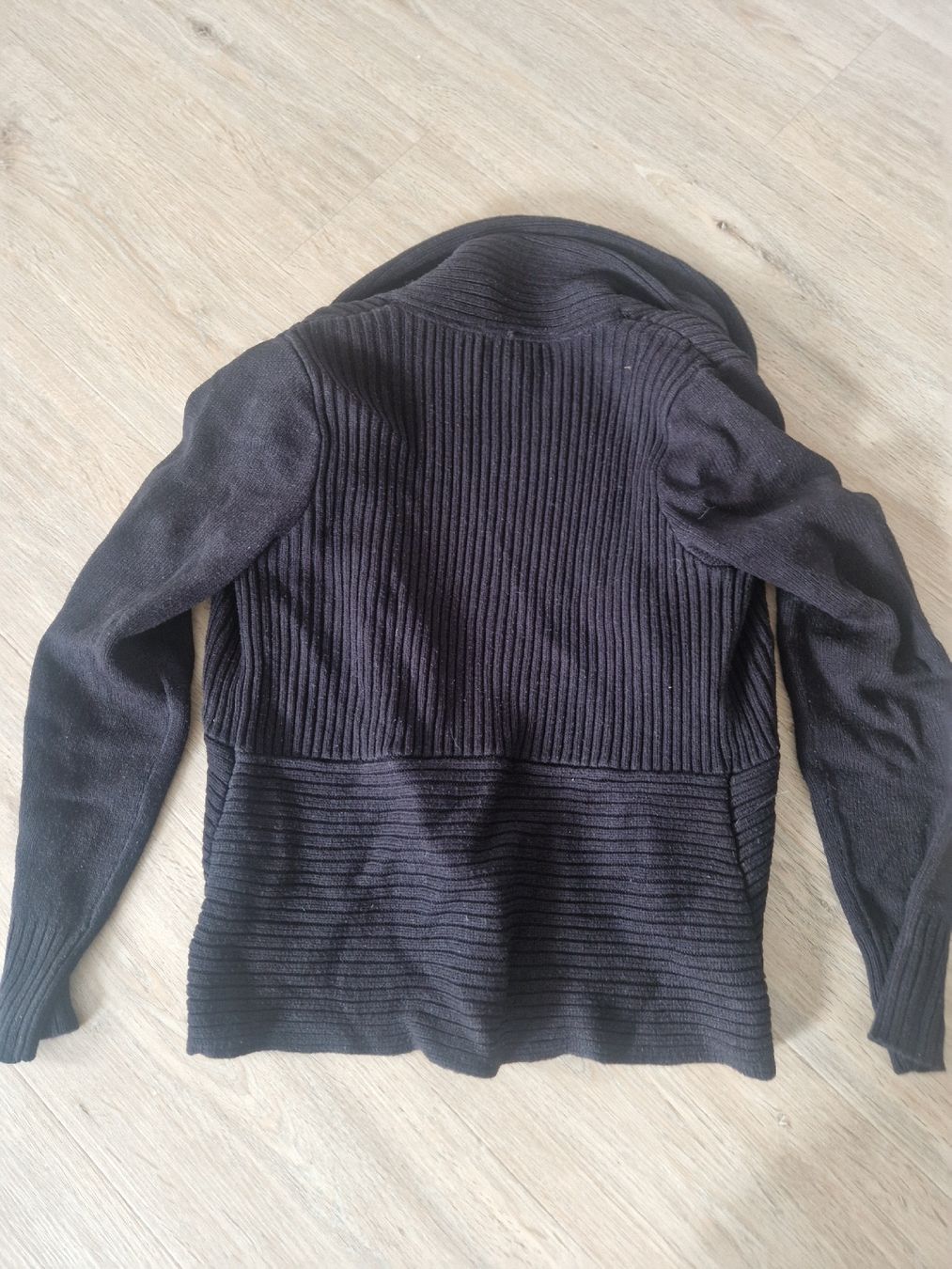 H&M Maglioni & Felpe: Schwarze Strickjacke, Grösse S – Usato da Benken venduto da Carmen_9 1