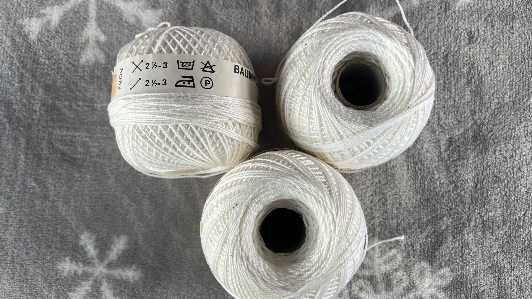 Lana: 300 Gr. Strick - & Häkelgarn weiss – Nuovo (secondo la descrizione) da Schübelbach venduto da Dolly990_2 1