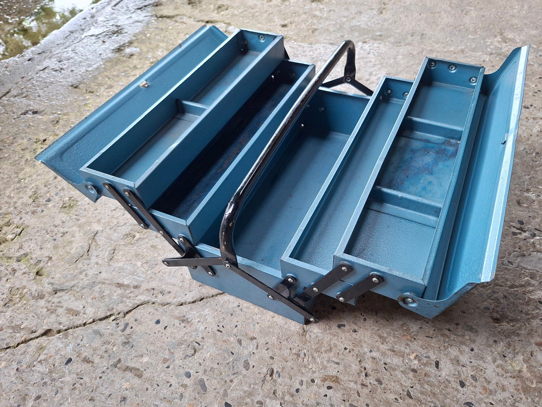 Tous les outils: praktikable blaue Werkzeugkiste mit 5 Fächern – D'occasion à Brunnenthal par Strahler67 8