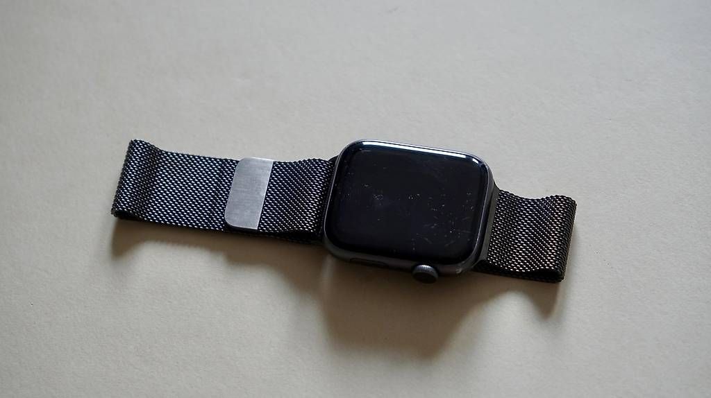 Apple Smartwatch: Apple Watch Series 5 Milanese – Gebraucht aus Zürich von Leonturtle