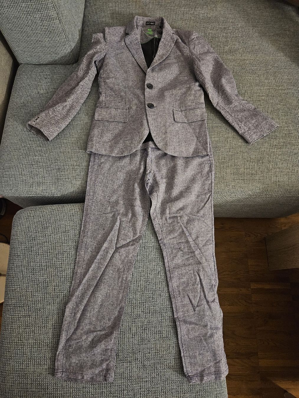 We Completi: Kinderanzug inkl. Gilet – Nuovo (secondo la descrizione) da Männedorf venduto da cos_29v7