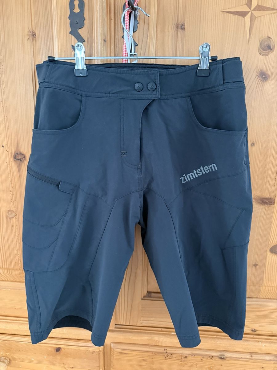 Pantaloni: Zimtstern Bike-Shorts – Usato da Ennetbaden venduto da Ansano