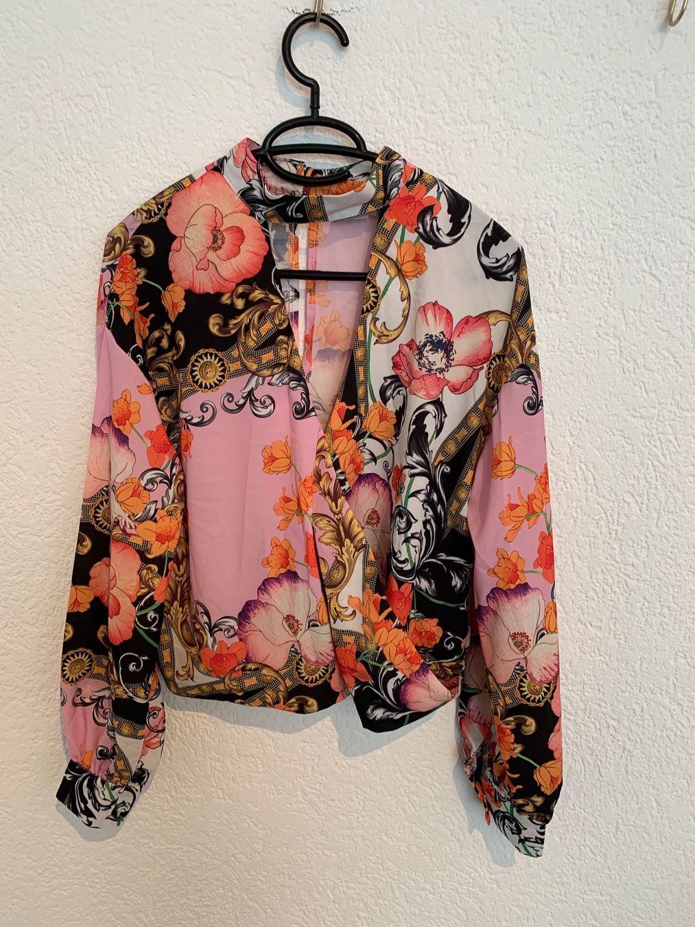 Asos Camicette: Asos Bluse Blumen Gr. 38 / M – Usato da Fislisbach venduto da KolibriSecondhand