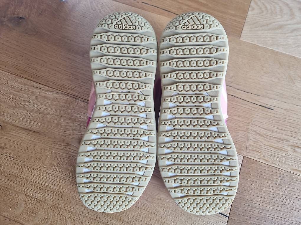 Adidas Scarpe per ragazze: Hallenschuh Grösse 36 – Usato da Brütten venduto da gupi1717 3