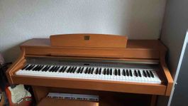 Digitalpiano Yamaha Clavinova hellbraun gebraucht
