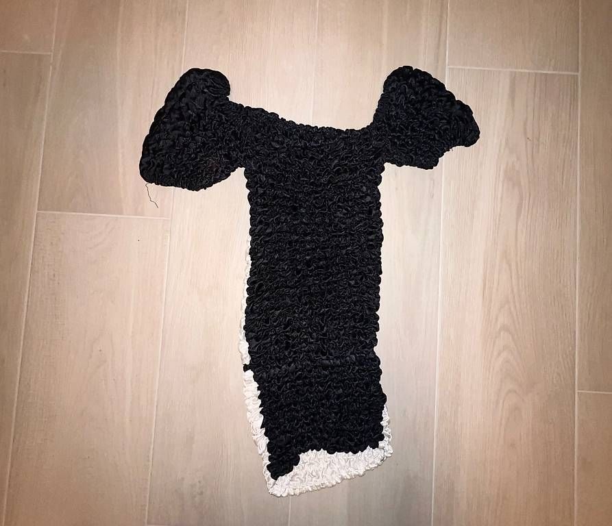 Vestiti: Robe noire et blanche texturée  marque tonight – Usato da Coppet venduto da diablogogo 1