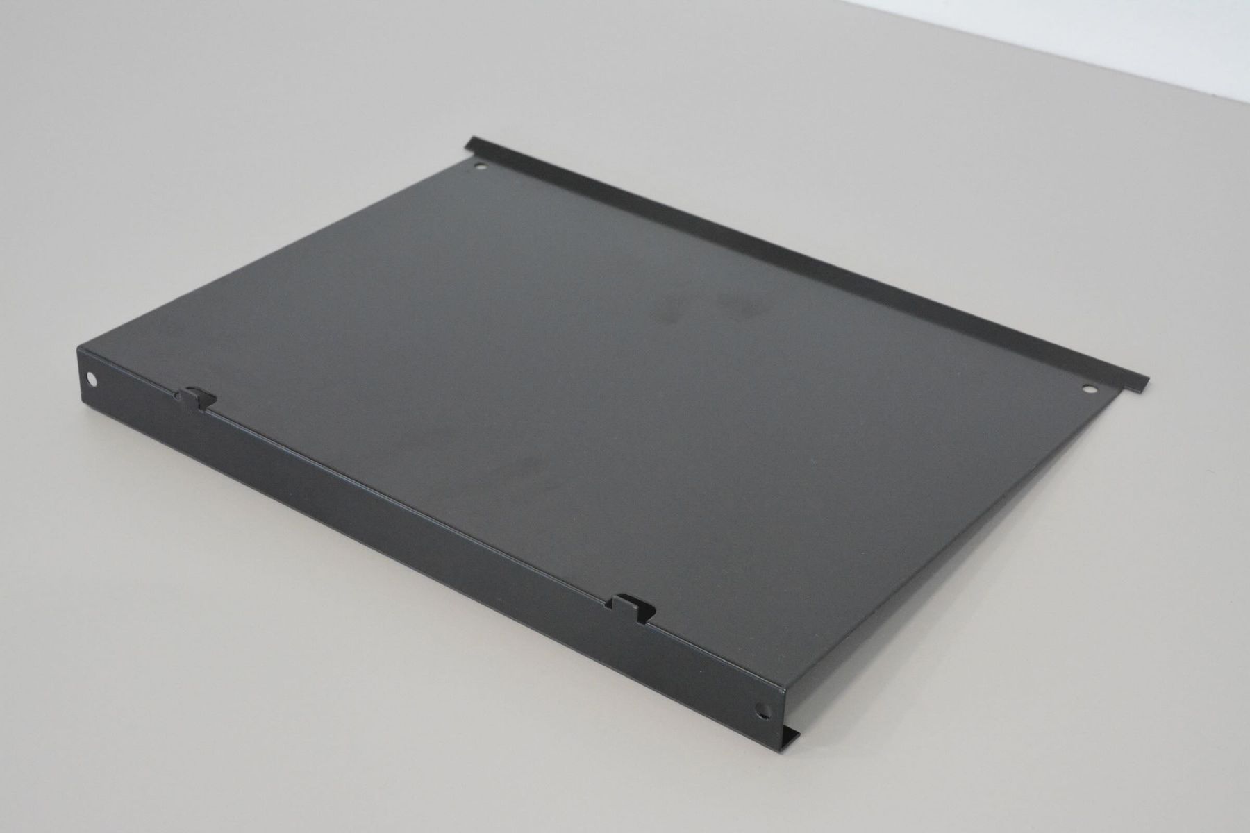 Altro in Decorazioni & Accessori: Hettich Basic Schrägfächer für Korpus - Schwarz 337mm breit – Usato da Schönenwerd venduto da mcofficeshop 2