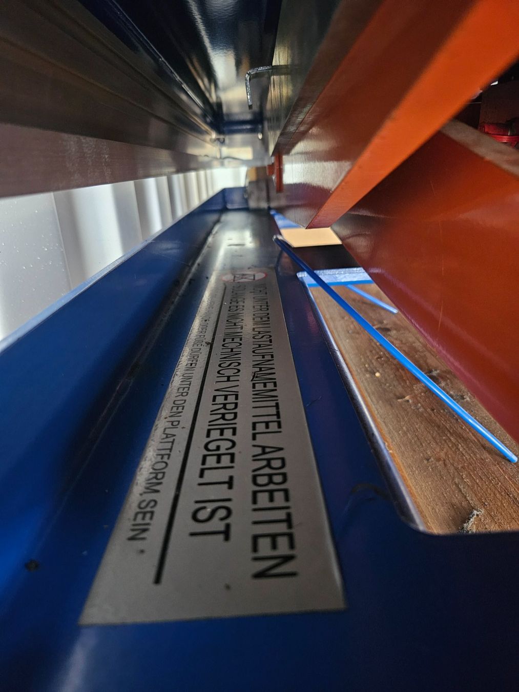 Ponts élévateurs & Crics: EdmoLift Scheren-Hubtisch 2000kg | 1300 x 800mm | 400V – D'occasion à rothrist par Mauzi53 4