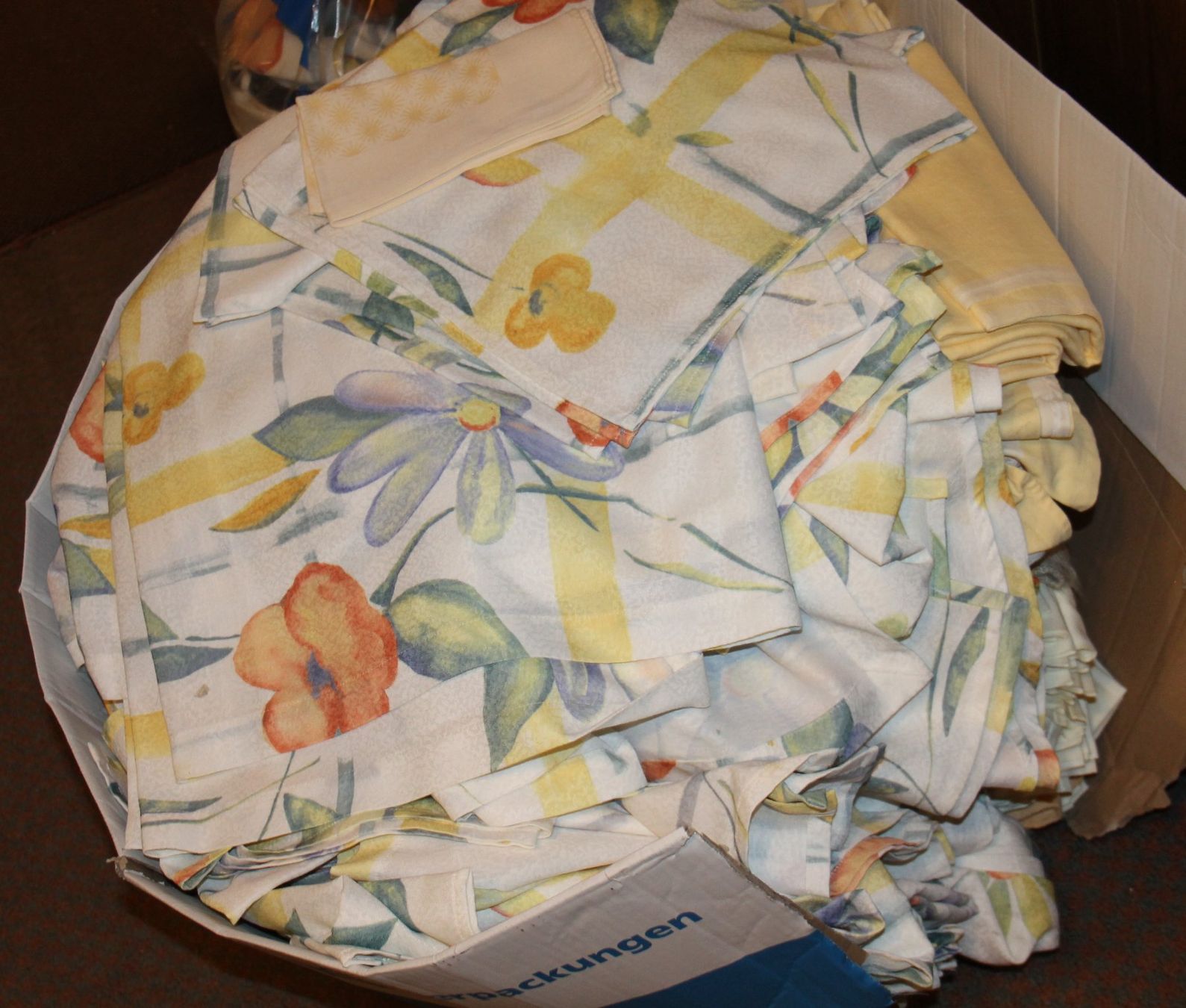Autre linge de table: diverse Tischwäsche – D'occasion à Schaan par antikes_und_kurioses
