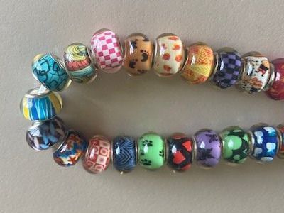 Perlen (unechte): Kettenperlen & Stoffbändeli – Neu (gemäss Beschreibung) aus Oberrohrdorf von chilibiggi 5