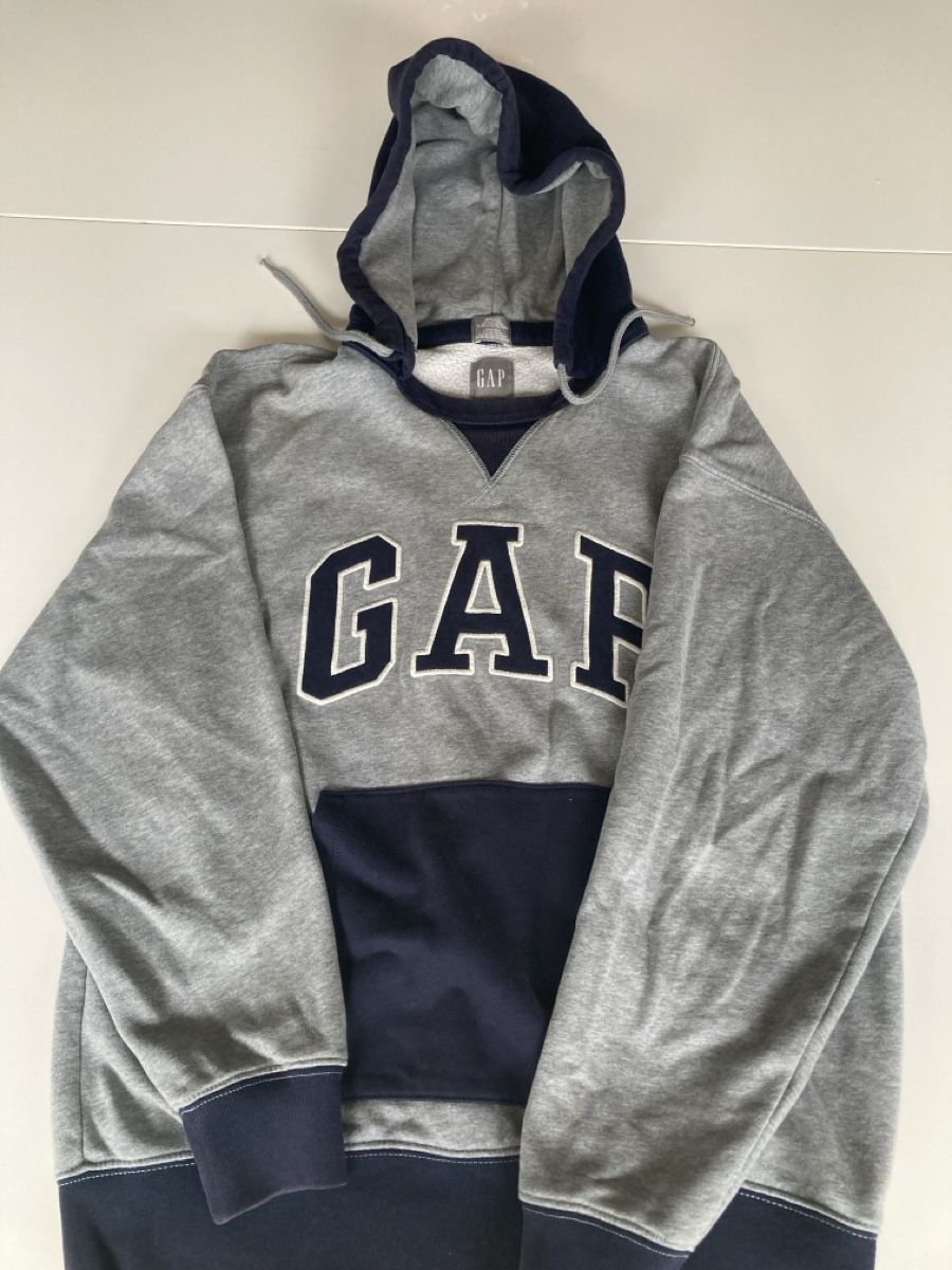 Gap Pullover & Sweatshirts: Pull GAP à capuche gris et bleu marine, Taille XS comme neuf – Neu (gemäss Beschreibung) aus Gockhausen von fxct