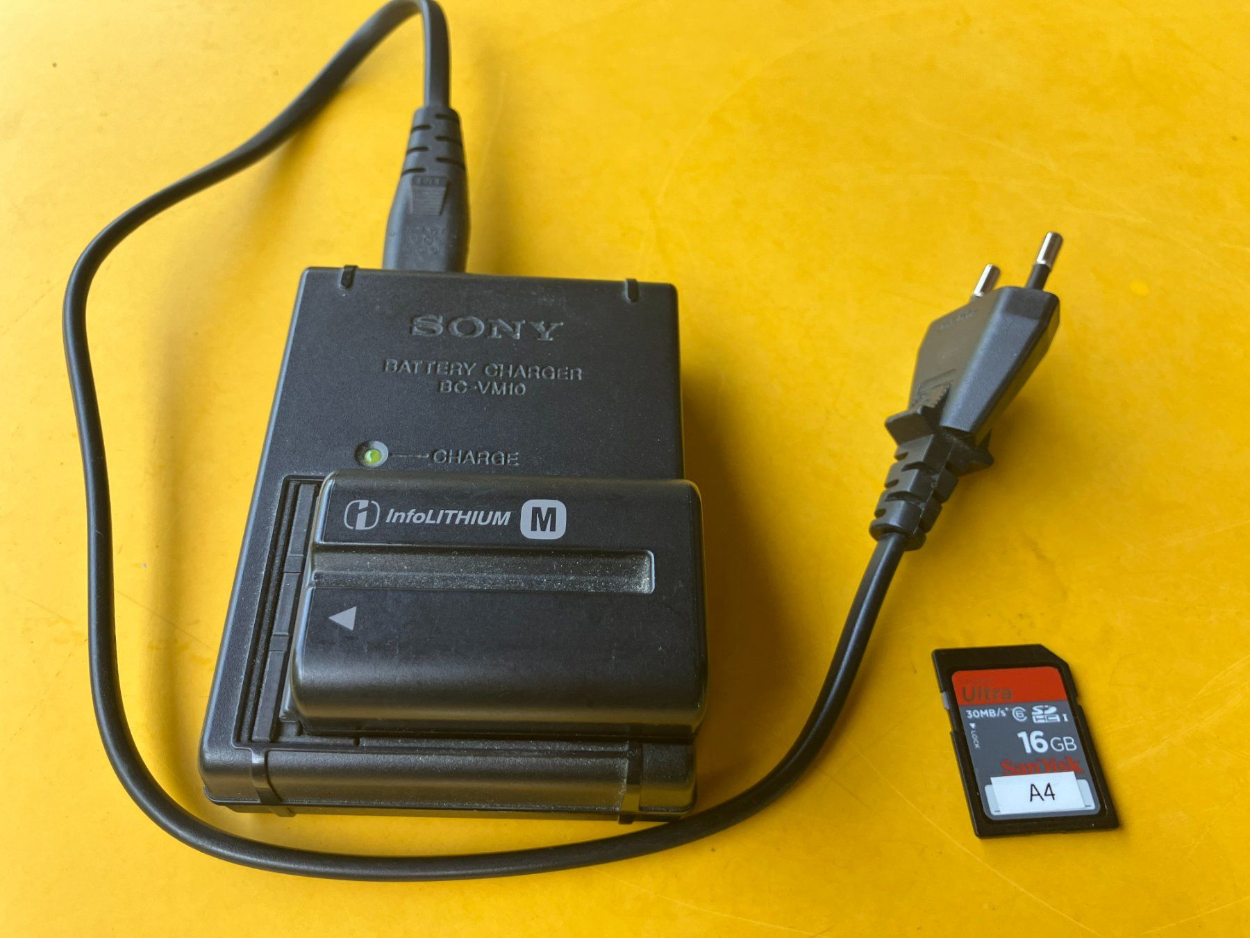 Sony Kamera: Sony a77 Digitalkamera – Gebraucht aus Murg von inf_gy8v 5