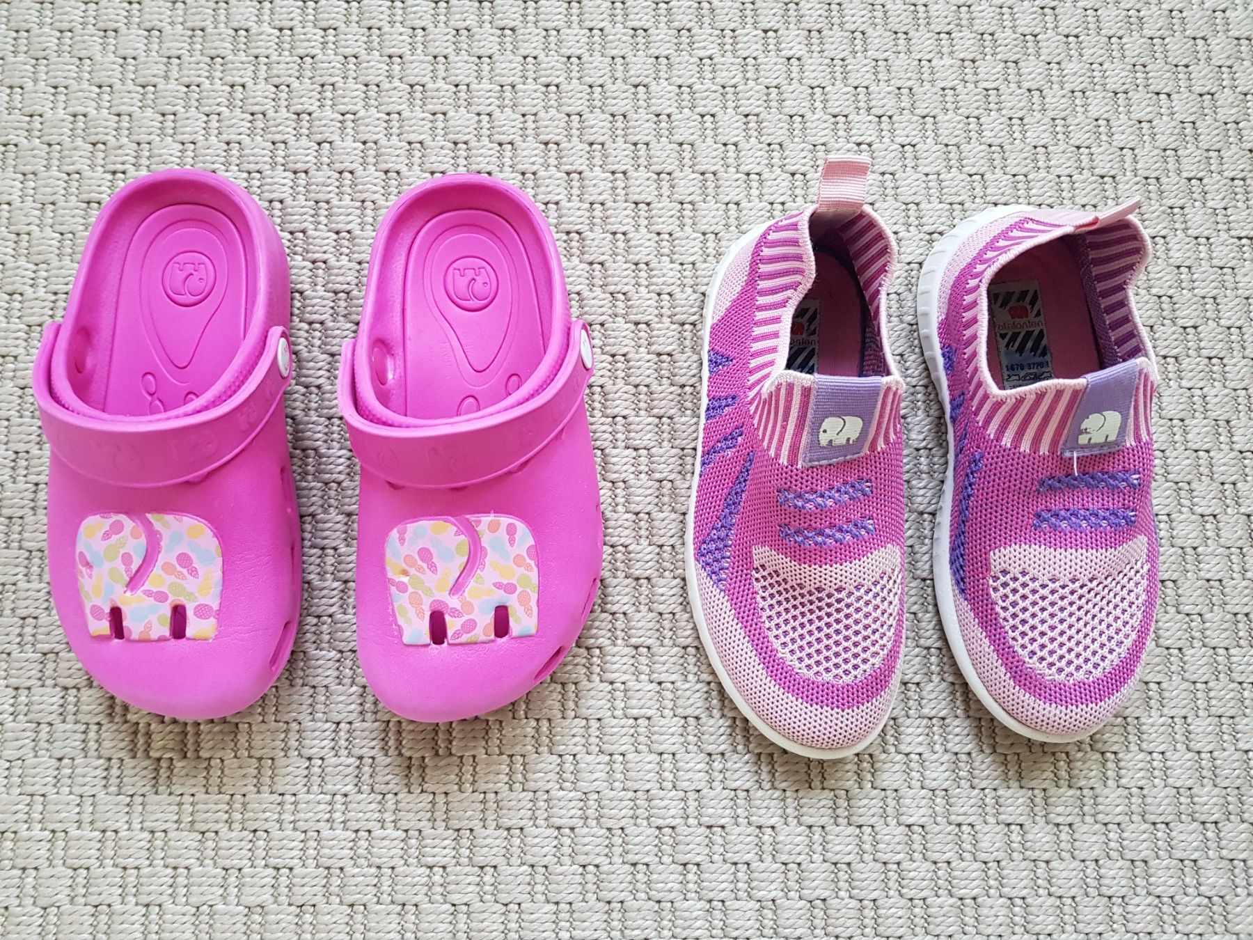 Elefanten Schuhe für Mädchen: Elefanten Hausschuhe + "Crocs" – Gebraucht aus Münchenstein von mt25