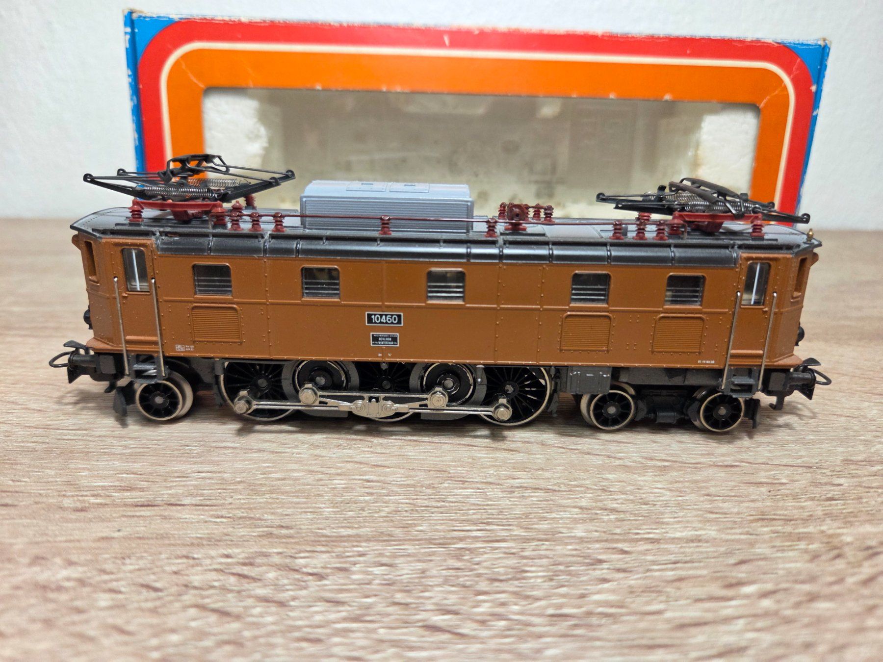 Märklin Modellini di ferrovie: Märklin 3151 E-Lok Ae 3/6 II SBB H0 – Usato da St-Aubin-Sauges venduto da Lo_Go