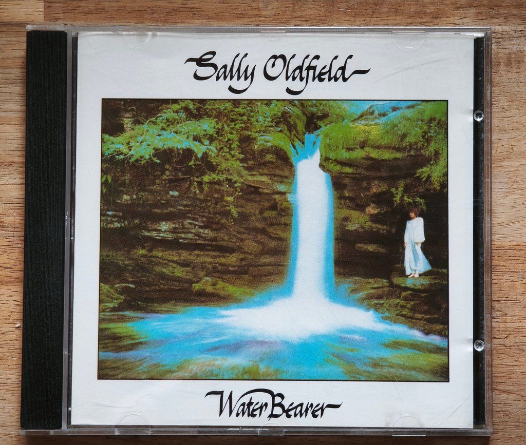 CDs: Sally Oldfield - Water Bearer CD – Gebraucht aus Aesch (Neftenbach) von Bug_online