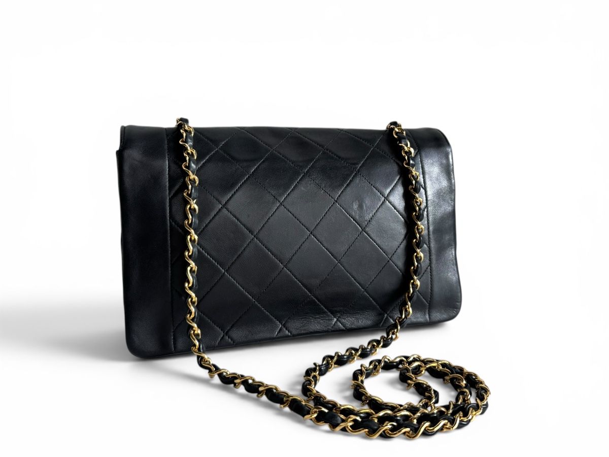 Chanel Borse da donna: CHANEL Diana Lambskin Quilted Medium Single Flap Tasche – Usato da Kriens venduto da hannaandkiko 3