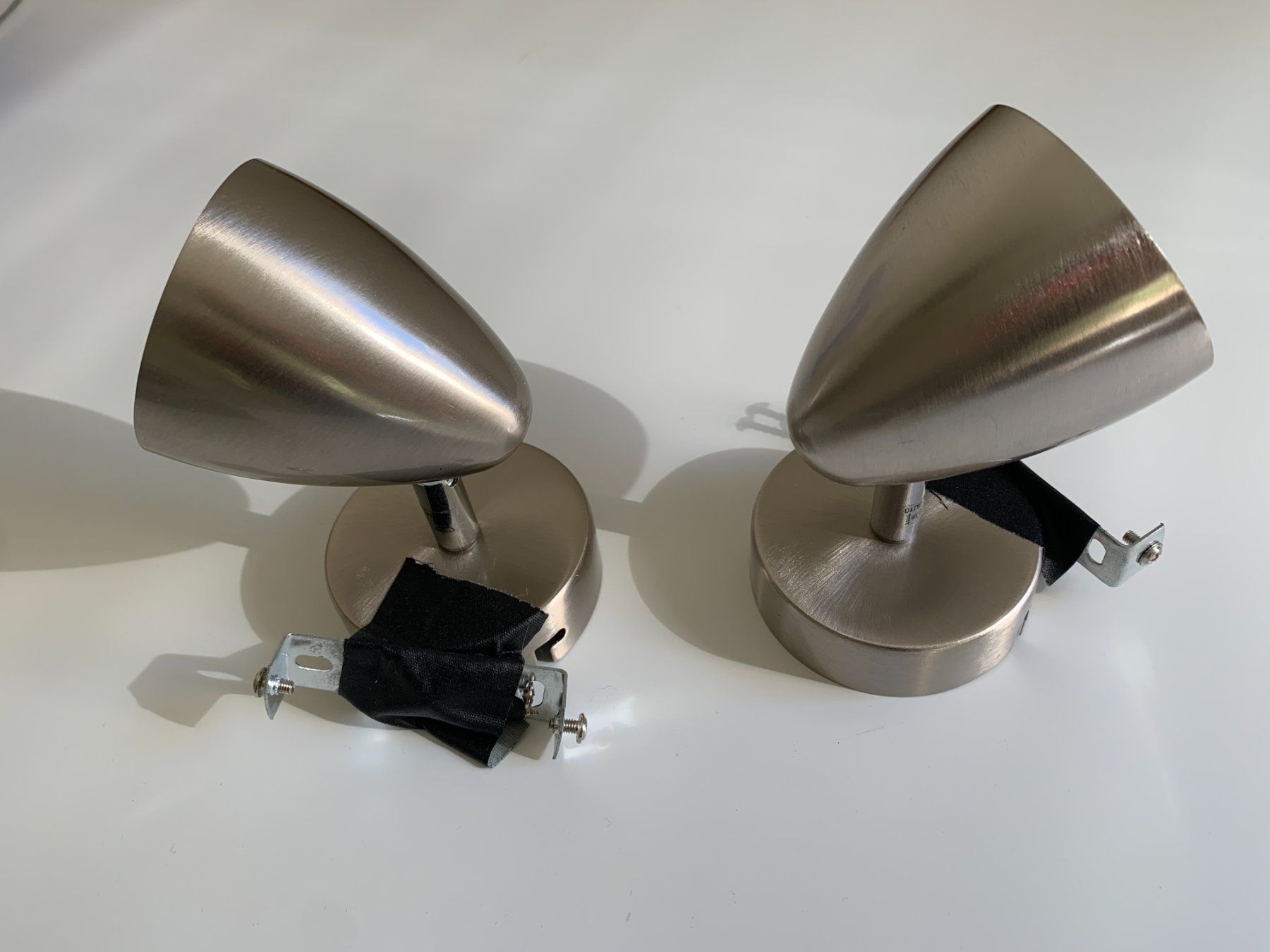 Lampade: Jumbo Chrom Spot Lampe, Wand oder Decke, 2er Set – Usato da Zürich venduto da lor_s6l8 1