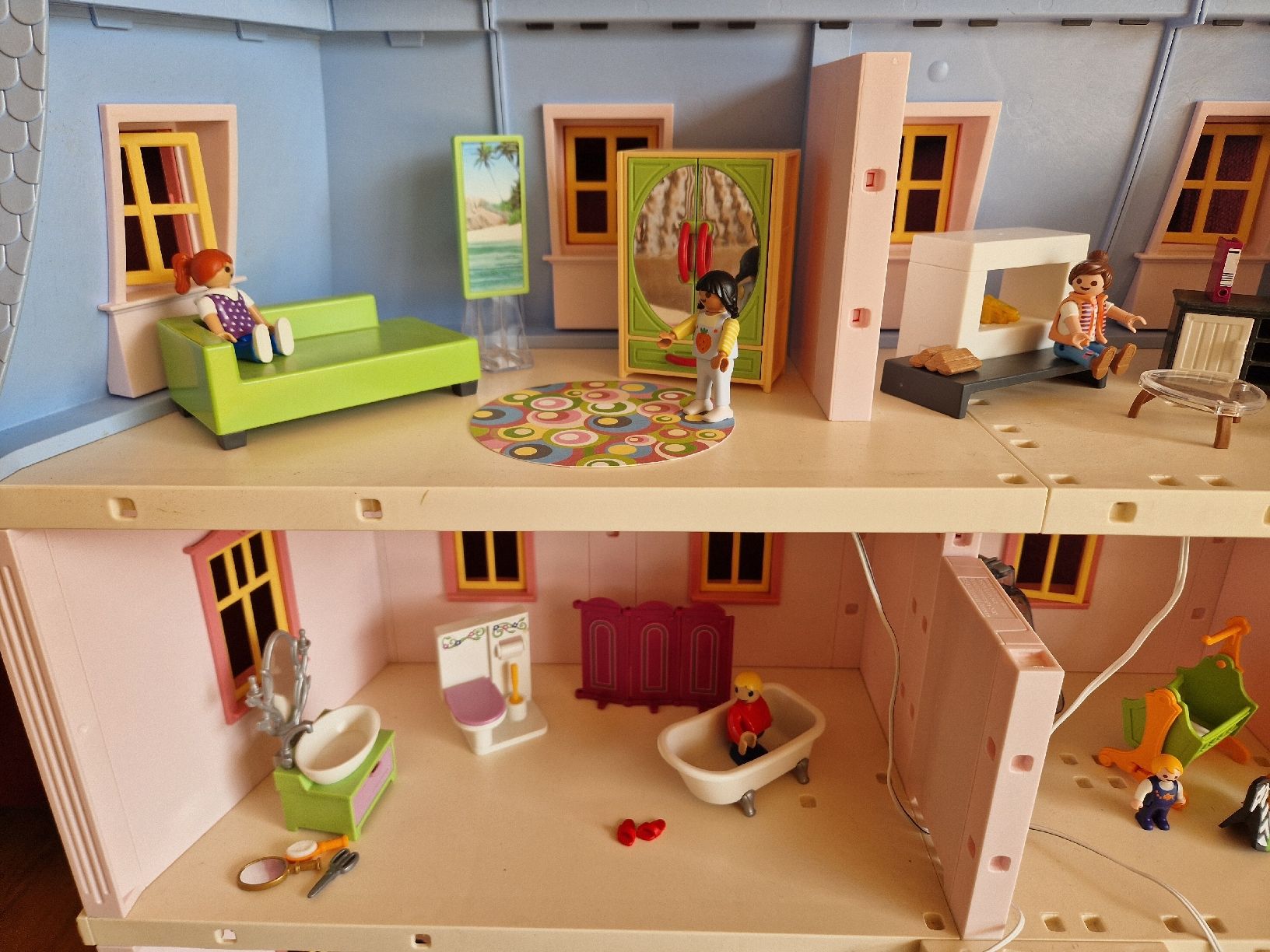 Playmobil Giocattoli: Grosses Playmobil Haus inkl Einrichtung – Usato da Altdorf UR venduto da midori05 4