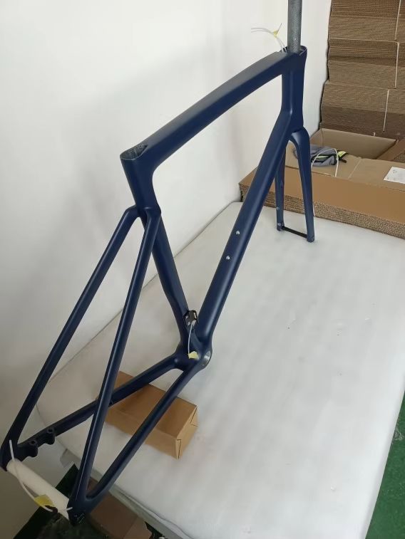 Pezzi di ricambio: Carbon Rennrad Rahmen 580 – Nuovo (secondo la descrizione) da Luzern venduto da DarioS90 3