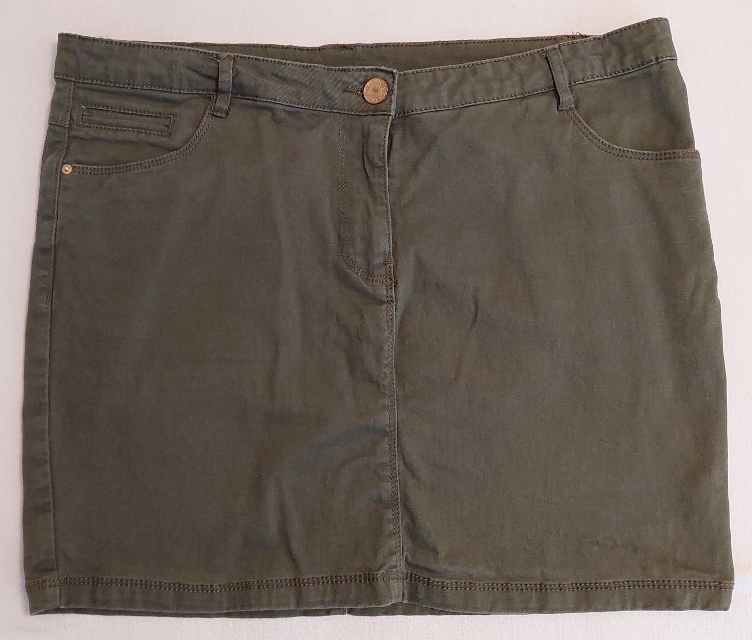 Röcke: Khaki Stretch Minirock, Gr. 42 / 44 / M / X – Gebraucht aus Oberwil BL von Hunajakakku