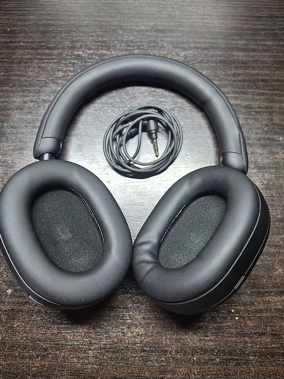 Cuffie: Sony WH-1000XM5 – Usato da Oberdorf SO venduto da Solotech 3