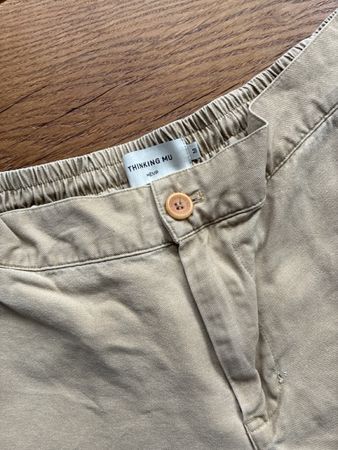Thinking Mu Hose Damen beige Grösse M guter Zustand
