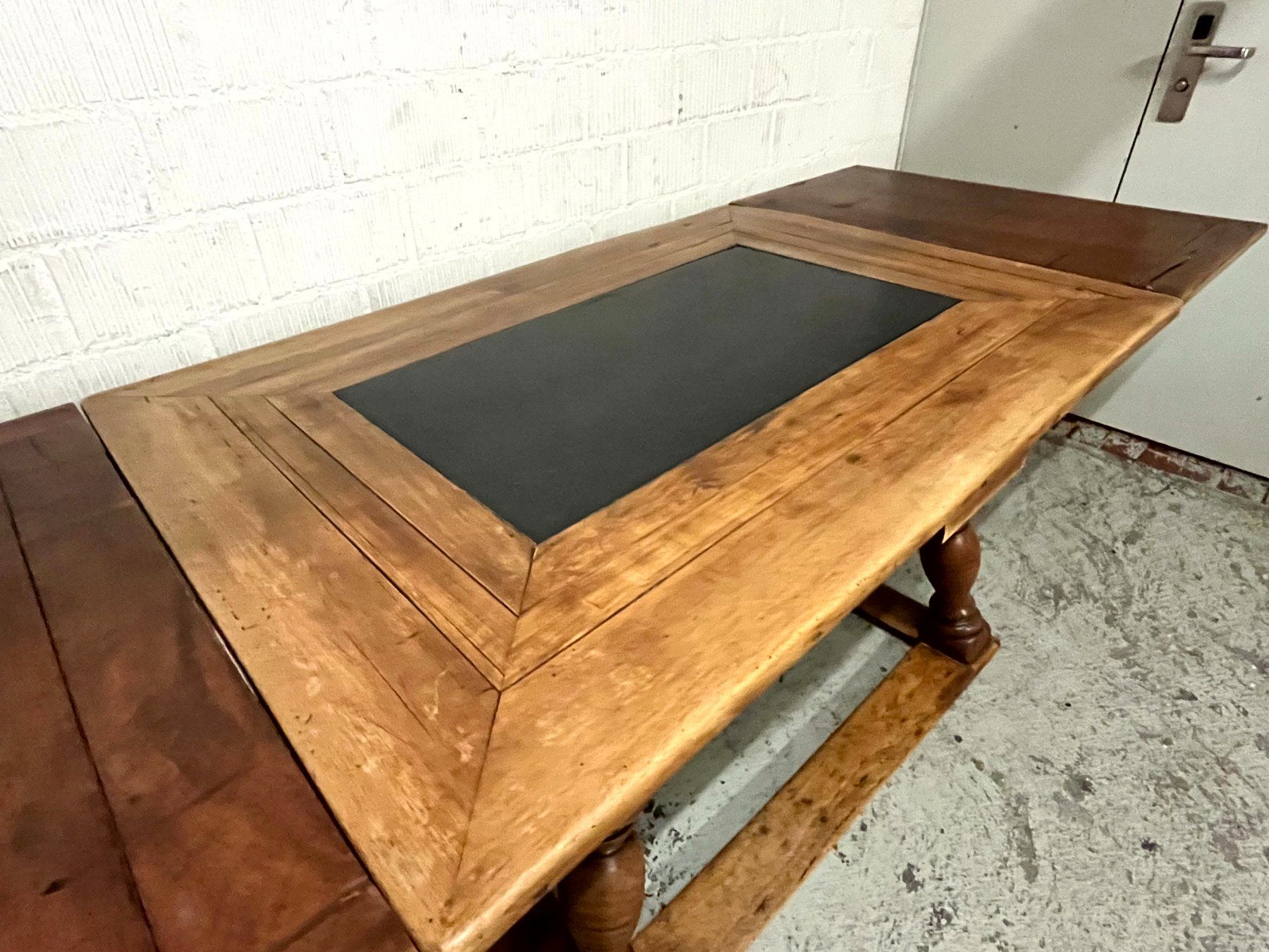 Tables: Walliser Chalet-Ausziehtisch mit Schieferplatte – D'occasion à Seftigen par tom713 8
