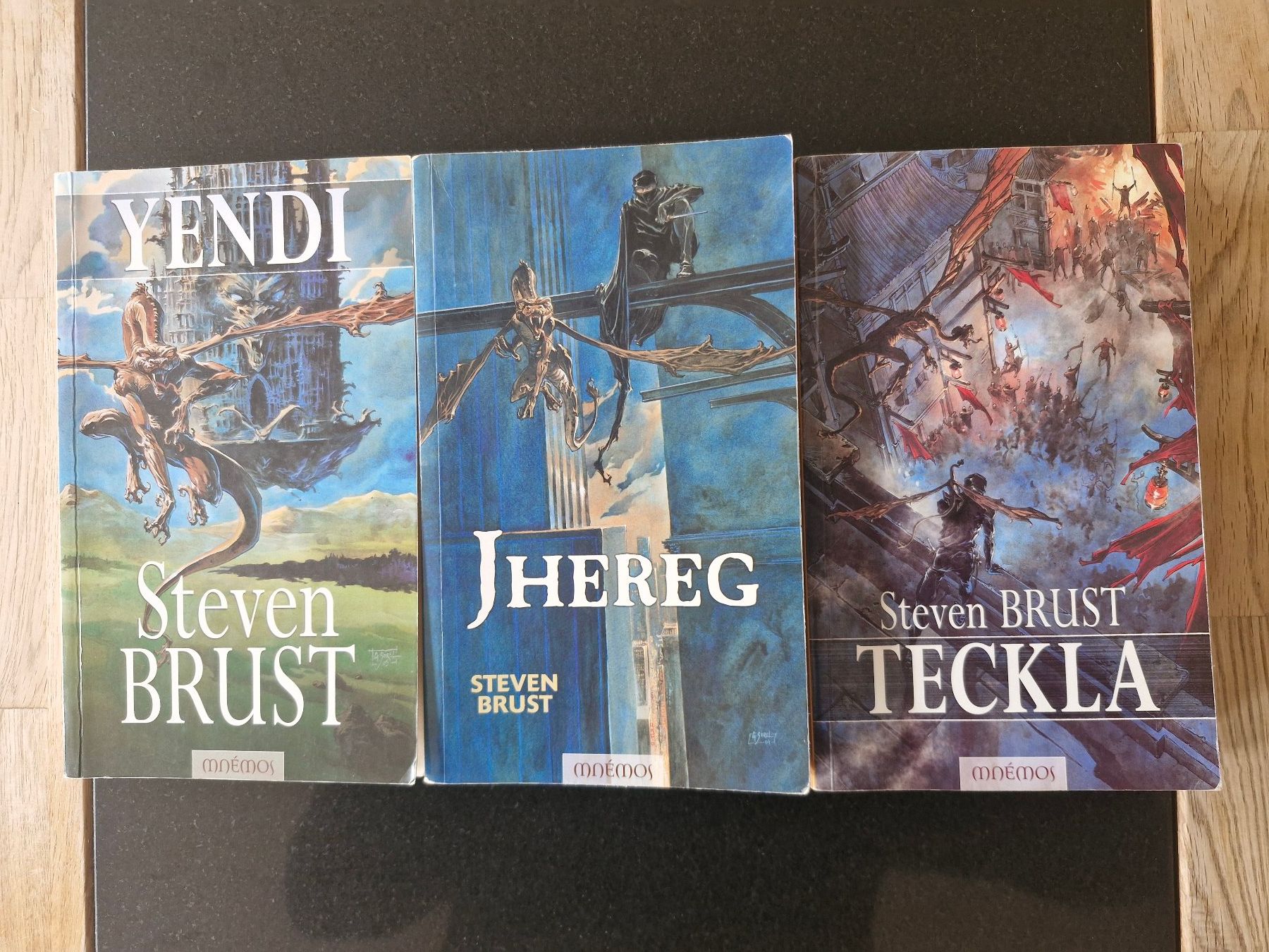 Libri: Vlad Taltos - trilogie - Steven Brust – Usato da Belfaux venduto da Fanfouet
