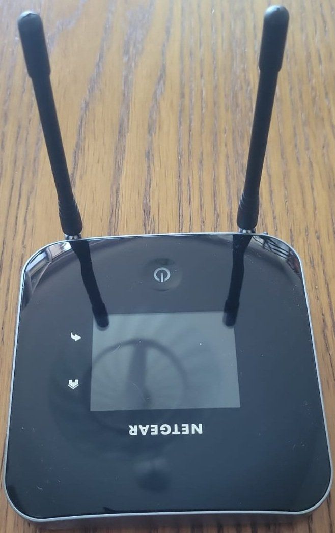 Netgear Modem & Router: NETGEAR Nighthawk MR 2100+Accu Gratis 2 mini Antenne – Usato da Zuchwil venduto da Beppe_25.3 6