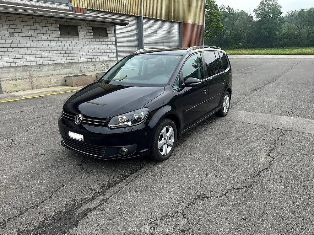 VW TOURAN , WENIG KM, TOP GEPFLEGT, SCHWARZ