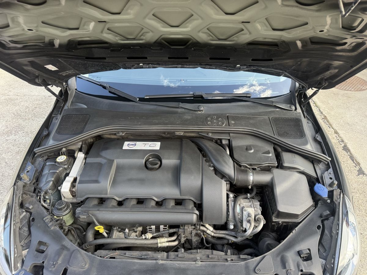 Volvo Automobili: Volvo S60 3.0 T6 AWD – Usato da Les Ponts-de-Martel venduto da LdRs_PDM 7
