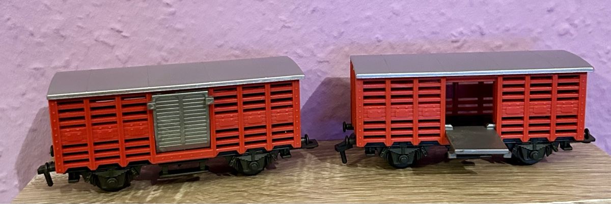 Trains électriques: Lot de 2 Wagons de train électrique , Bon état – D'occasion à Petit-Lancy par Pierre_le_voyageur