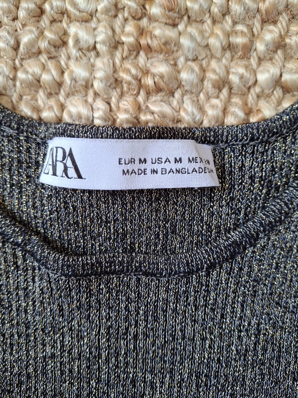 Zara Maglioni & Felpe: Pull brun à paillettes dorées Zara M – Usato da Lausanne venduto da Cognitia 2