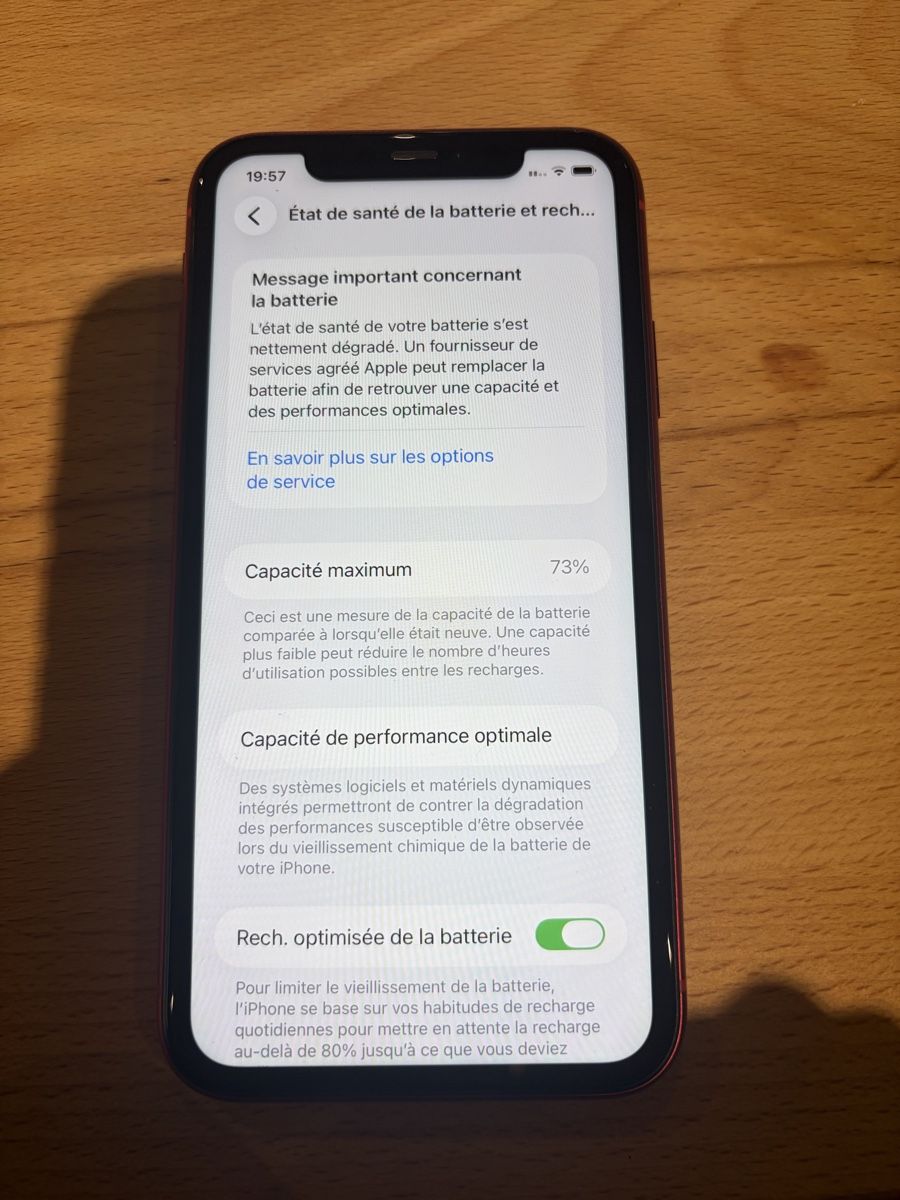 Apple Telefoni cellulari / Smartphones: Apple iPhone 11 rouge 128GB – Usato da Charmoille venduto da SheepPower 3
