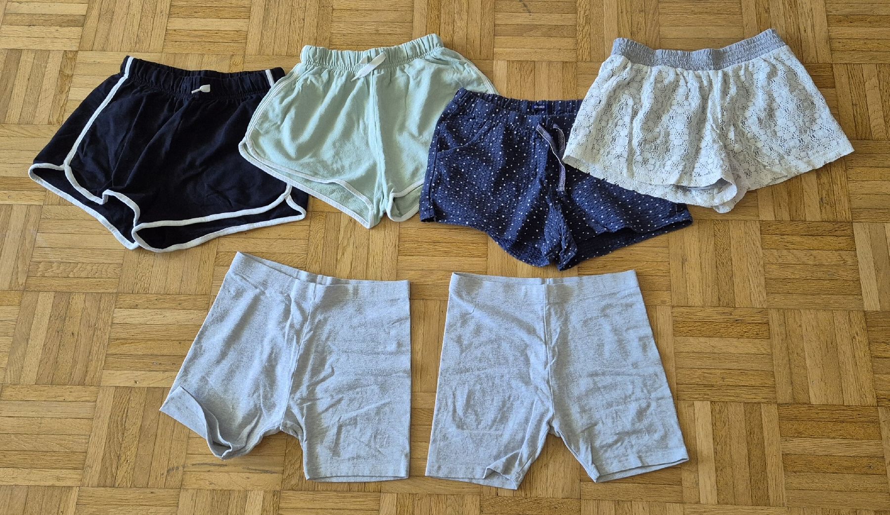 Lotti & Set di vestiti: grosses Kleiderpaket Gr. 146/152 Sommer – Usato da Reinach BL venduto da Trishi 4